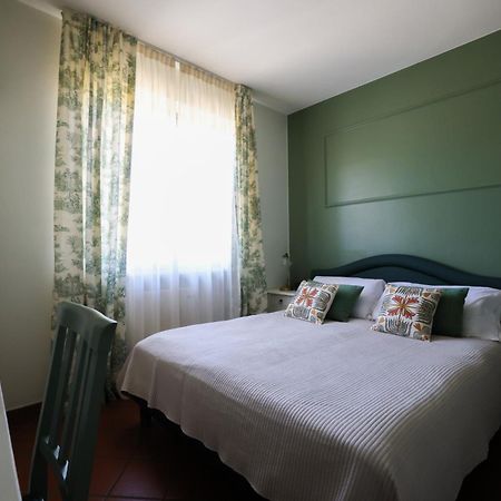 Hotel Florence Manerba del Garda Exterior photo