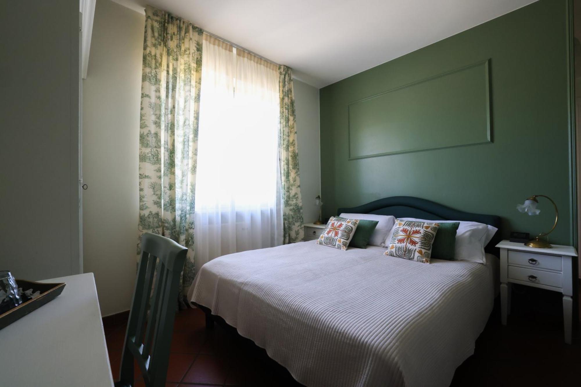 Hotel Florence Manerba del Garda Exterior photo